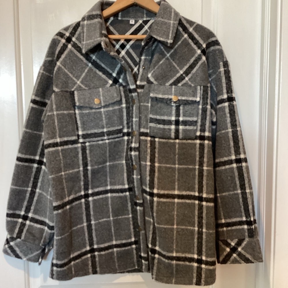 Boutique: Gray Plaid Button-Up (snap) Jacket